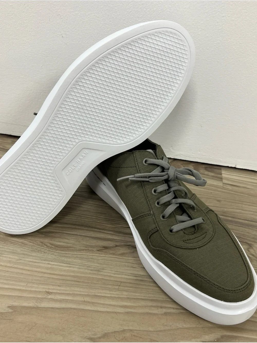 Cole Haan Grandpro Rally Sneakers Olive Lifestyle Shoes Men's 9 Wide C35002 NWOB